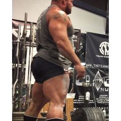 muscle-roids-y-bears:  “I guess all the 1,000+lb Raw Squats I’ve done over the past year had some good affects on my legs ”-Eric Lilliebridge-