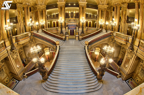 castlesandmedievals:The Palais Garnier eight56 metres (184 ft) from ground level to the apex of 