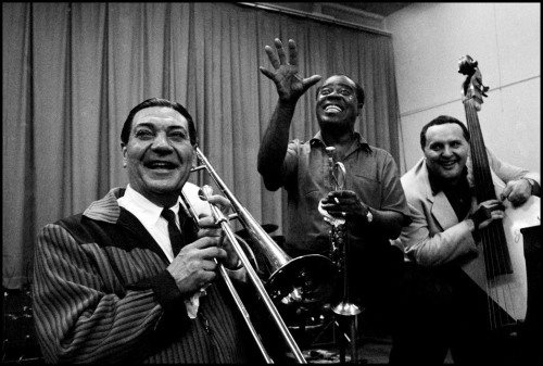 New York. 1958. Louis ARMSTRONG and trombonist Jack TEAGARDEN