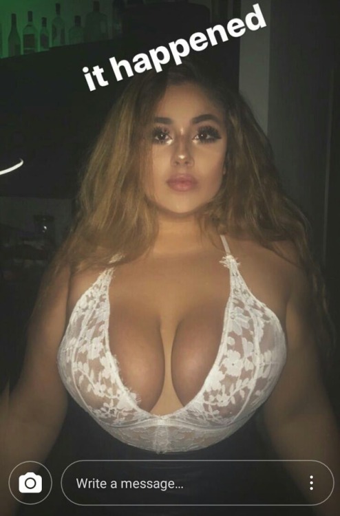 worldstarlatina:  Latina Porn Blog | Live Sex | Fuck Hot Latinas in Your Area