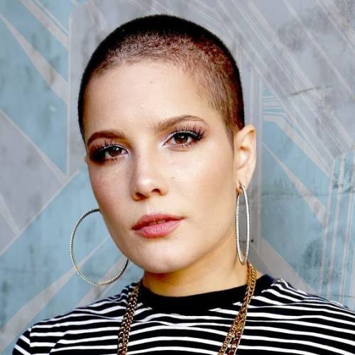 Halsey #buzzed #buzzcut #buzzedhair #shaved #headshave #halsey #shorthair #style #capellicorti #bald