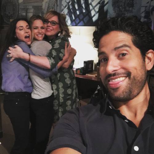 “That’s a helluva sandwich! Fun day at the office with these lovely ladies.”(via: Adam Rodrigu