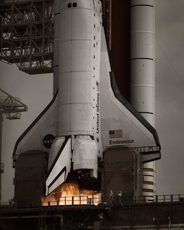 bobbycaputo:  How One Photographer Took Incredible Close-Ups of Space Shuttle Launches
