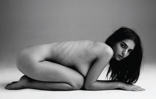 tkstech:  Emily Ratajkowski 