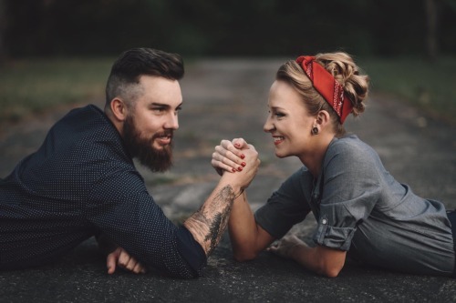 Maci & Taylor’s engagement photos are perfection & goals 