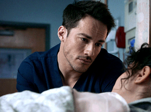 MICHAEL TREVINO as KYLE VALENTIROSWELL, NEW MEXICO | 2.13