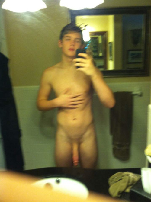 realdudesnaked:    Follow me at “Real Dudes porn pictures