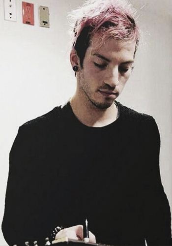 stay-loww:  Favorite Josh Dun outfits