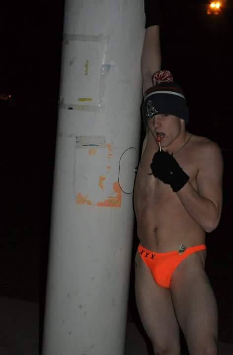 facebookhotes:  What the hell????Hot submission from America found on Facebook. Follow