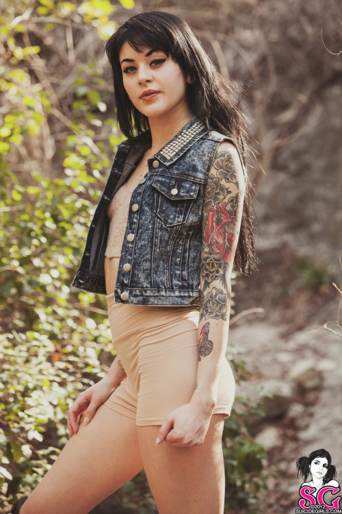 Naked Suicide Girls