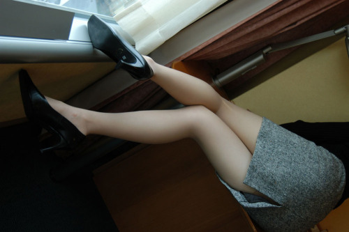 Asian Girls with pantyhose, tights, collants, pantimedias, calze, strumpfhosen, stockings, hosiery, 