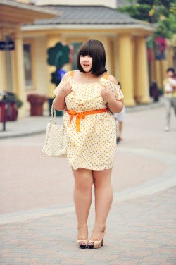  Plus Size Orange Polka Dot Dress - ศ.65    What an absolute cutie