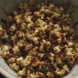 Mary Made Chocolate Honey Popcorn And It Tastes Amazing.