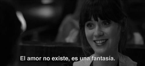 estenoesmicorazon:  “El amor no existe, es una fantasía”. 