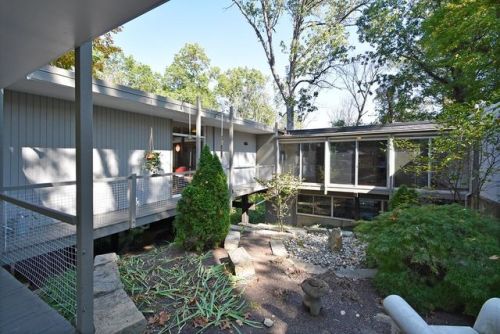 househunting:  軅,900/4 br 4,400 square feet Cincinatti, OH 