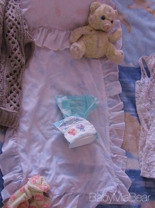 babymiabear:I love the look and feel of Pampers Cruisers  Gosh she’s so cute.