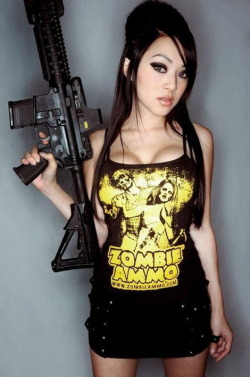 girlandguns:  Girl With Gun  follow me at : http://girlandguns.tumblr.com/