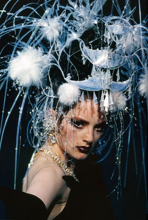 A-State-Of-Bliss:  Honor Fraser @ Thierry Mugler Fall/Wint 1997