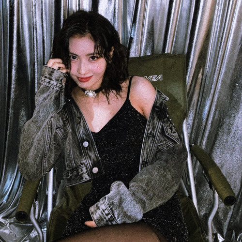 Momo - Grunge Aesthetic