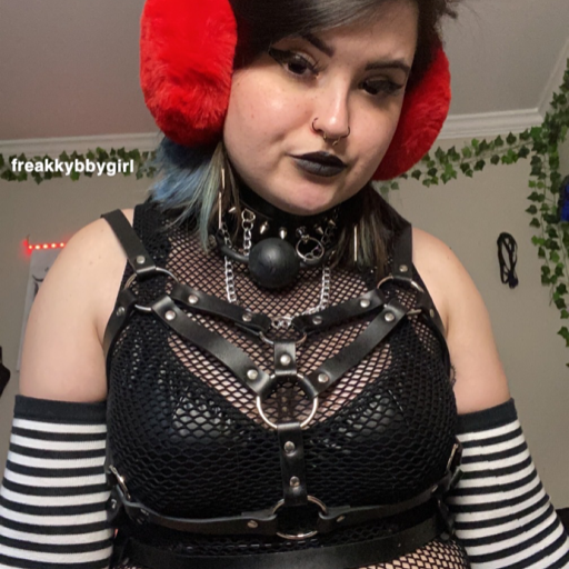freakkybbygirl:Oh fuck oh fuck holy shit oh dear lord I’m hot