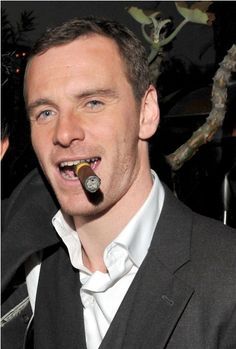 celebritysmokingcigar:  Michael Fassbender