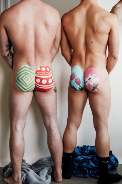 yrbff:  We Painted Guys’ Butts Like Easter