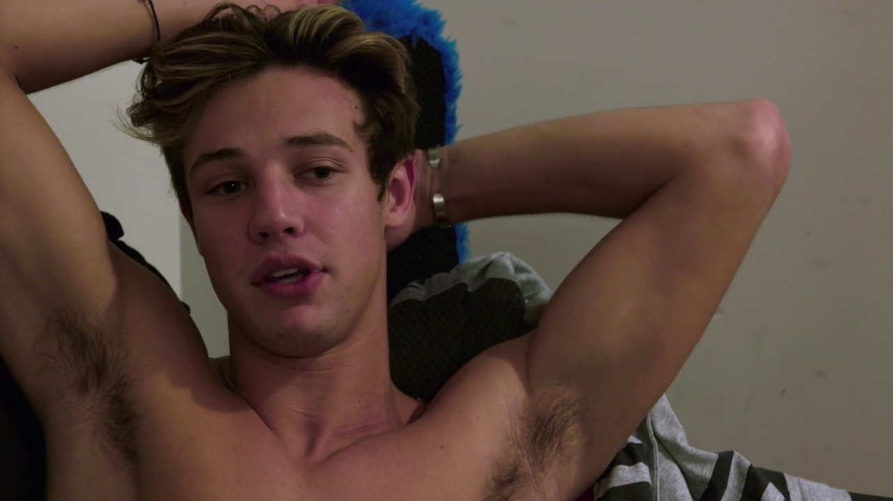 auscap:Cameron Dallas - Chasing Cameron