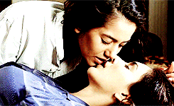 no-you-cant-watch:   “It’s a curious, wanting thing.” - Sarah Waters, Fingersmith