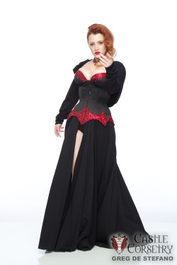 abbydarkstar:  I love this ensemble from castlecorsetry! Soon I’ll have my own (but very special Abby edition) of this!!:D :D