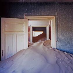 atavus: Mark Daniel - Kolmanskop, 2008 