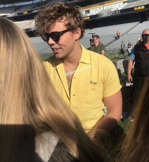 here’s ashton in yellow to brighten up your day