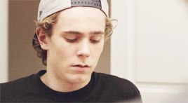 punchmelouis:isak “what the fuck is happening” valtersen