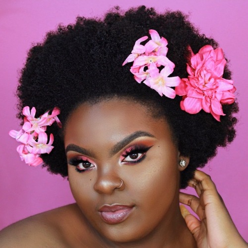 joynavon:  Feeling springy  @joynavon YouTube | JoyNavon Instagram | JoyNavon