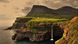 advice-animal:  The Village Of Gasadalur, Faroe Islandshttp://advice-animal.tumblr.com/ 