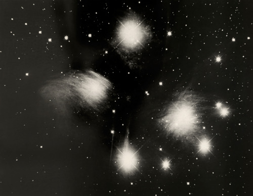 A photograph from Yerkes Observatory depicts nebulae in the Pleiades, August 1919.Photograph courtes