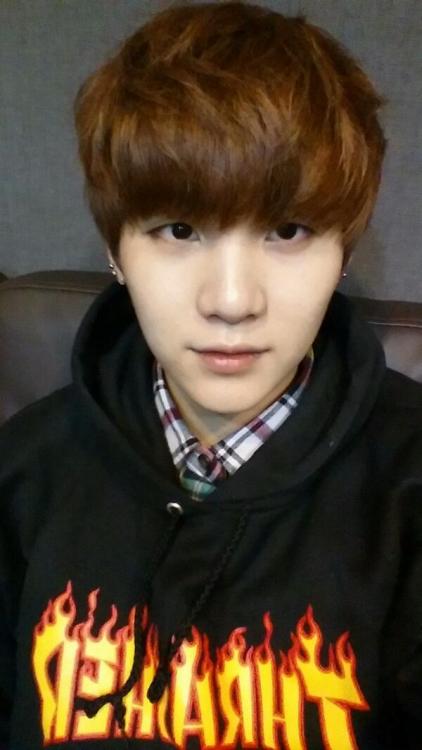 bts-trans:   메리크리스마스~~!!  [SUGA] Merry Christmas~~!!  Trans cr; Juliana @ bts-trans © TAKE OUT WITH FULL CREDITS        