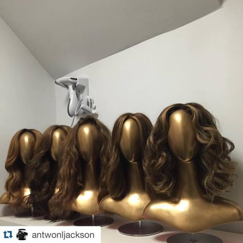 #Repost @antwonljackson with @repostapp. ・・・ Which one of these girls will @wendyshow be today? #wig