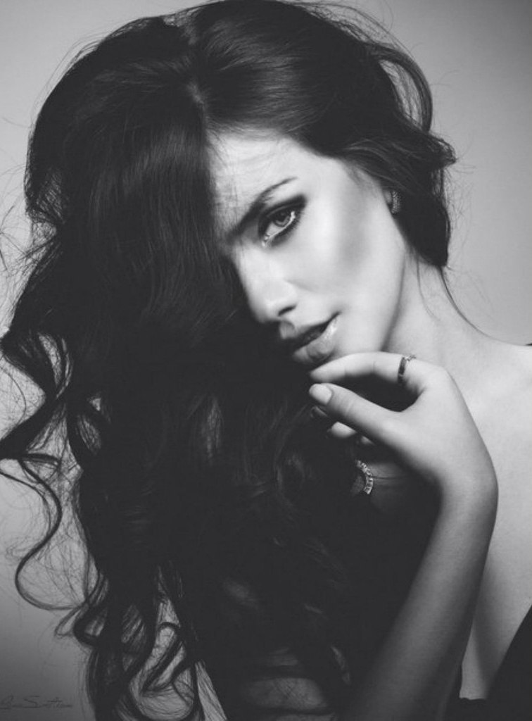 hottlovee:  http://hottlovee.tumblr.com/ 