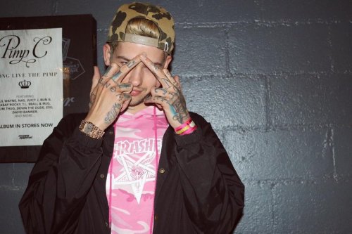 travis mills