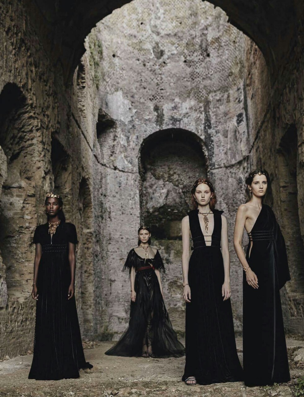 lisa401971:“VALENTINO HAUTE COUTURE f/w 2015” Sofia Tesmenitskaya, Leila Nda,