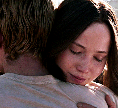 THE HUNGER GAMES: MOCKINGJAY PART 2 (2015) Dir. Francis Lawrence 