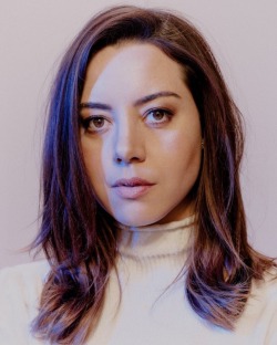 6tho-mas6:Aubrey Plaza photographed by Benedict porn pictures