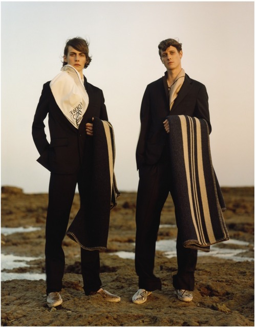 Images shot by photographer Jamie Hawkesworth. Read his story here. Images | Source: CourtesyLoewe S