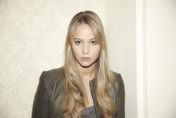 Sweet! Jennifer Lawrence!