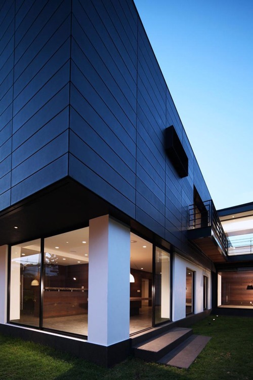 stevetrs:  Fatima House by Jorge Hernandez de la Garza 