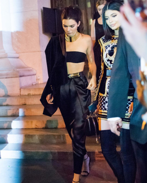 allthingskendall: Felipe Espinal: @kendalljenner ❤️! @balmainparis @hm show in New York #fashi