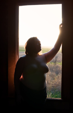 crookedphotography: The ever sumptuous lingeringkisses Taken by Crooked Photography  The Abandoned house, Oregon Coast 