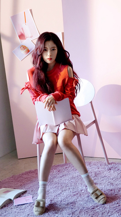 Red Velvet Irene ‘Nuovo’ Lockscreens