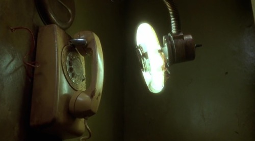 cinemabreak:Mulholland Dr. (2001)Directed by David LynchCinematography by Peter Deming“Silencio…”
