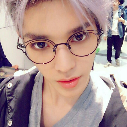 ♡lee taeyong icons♡ like/reblog if u use~